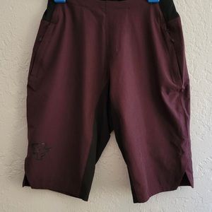 Womens RaceFace MTB shorts. Size Medium. Race Face Traverse Women's Shorts -